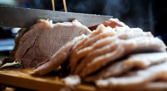 carving a pork roast